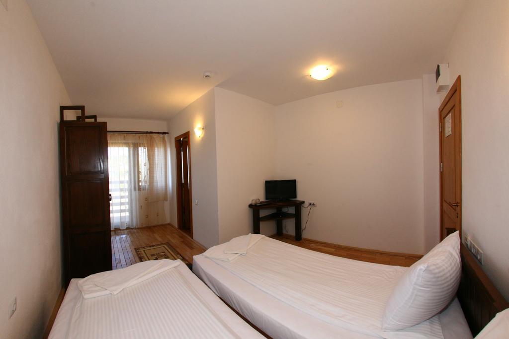 Pensiunea Muntele Alb Horezu Room photo